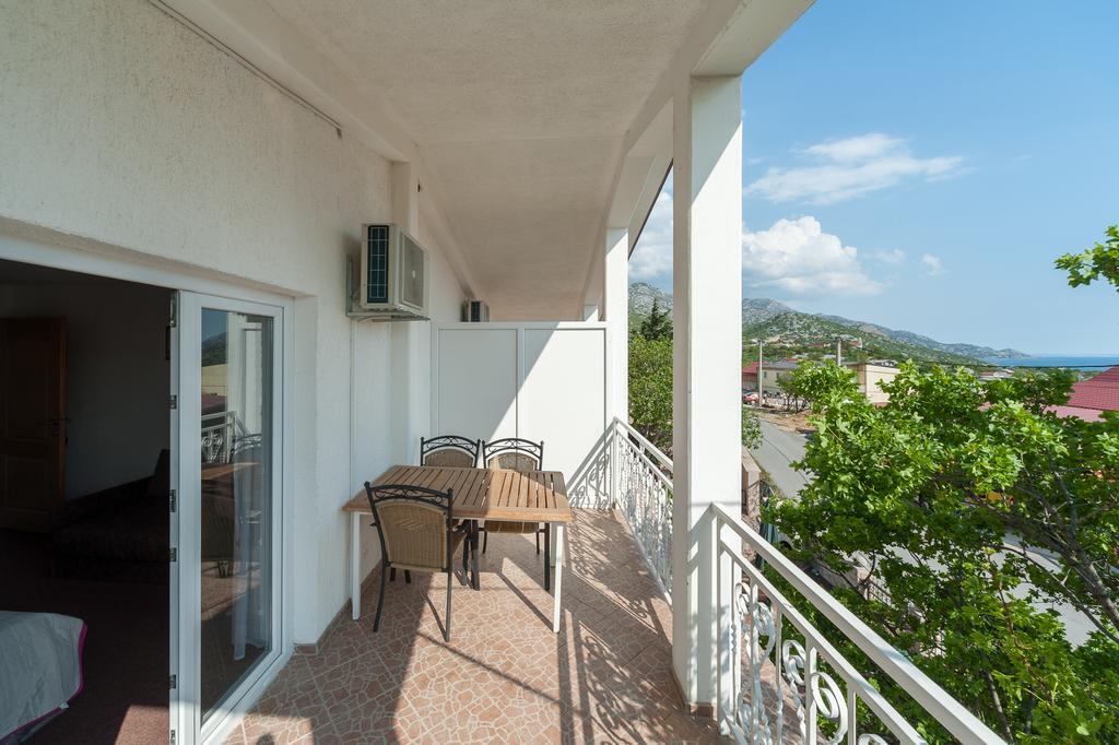 קרלובג Apartmenthaus Hana מראה חיצוני תמונה