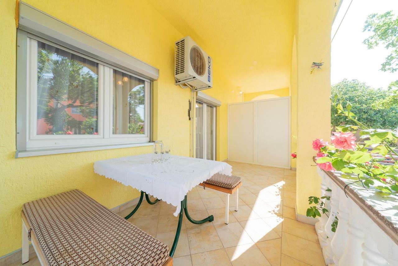 קרלובג Apartmenthaus Hana מראה חיצוני תמונה